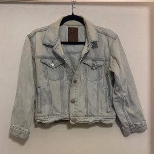 GAP Light Wash Cropped Denim Jacket